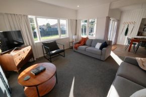 Freshly renovated-secure parking, Hamilton